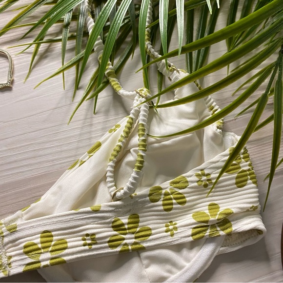 Billabong ☀️ Tanlines Ribbed Floral Morgan Underwire Bikini Top - Picture 8 of 11